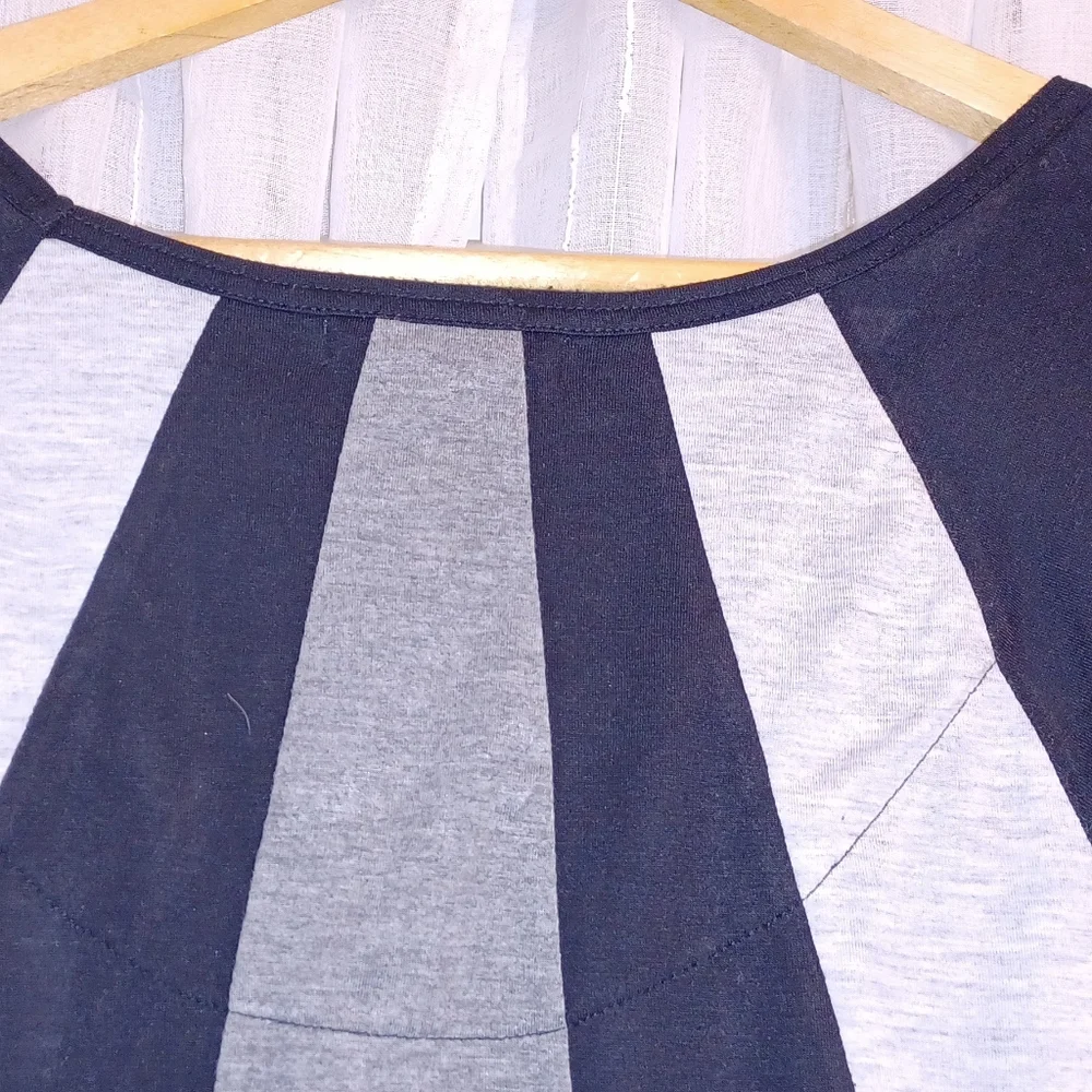 LIZ CLAIBORNE  Women's Black And Gray Knit Top XL